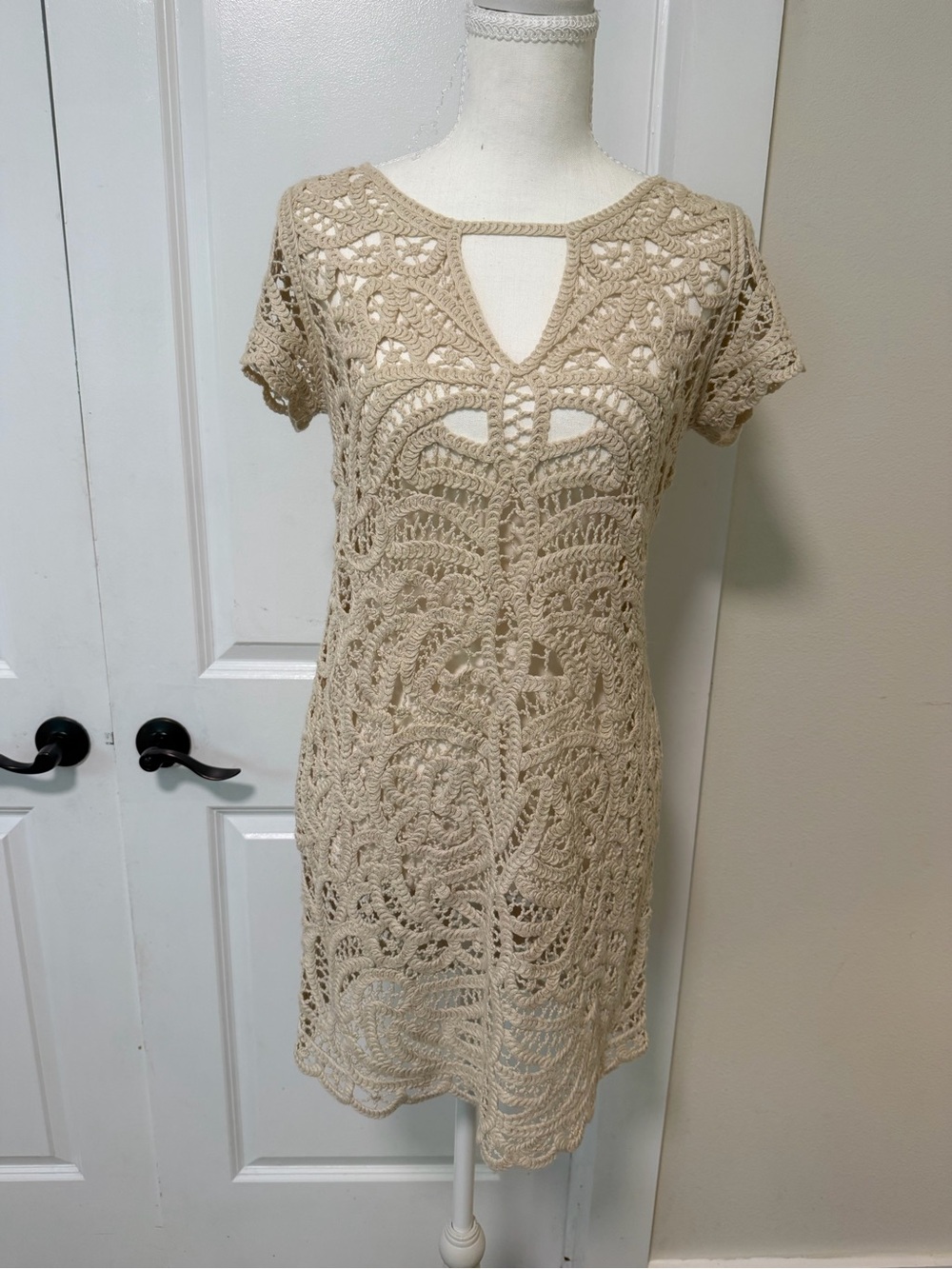 BCBGMaxAzria Beige Crochet Knit Dress Swim Cover Needs Slip Like New Beach